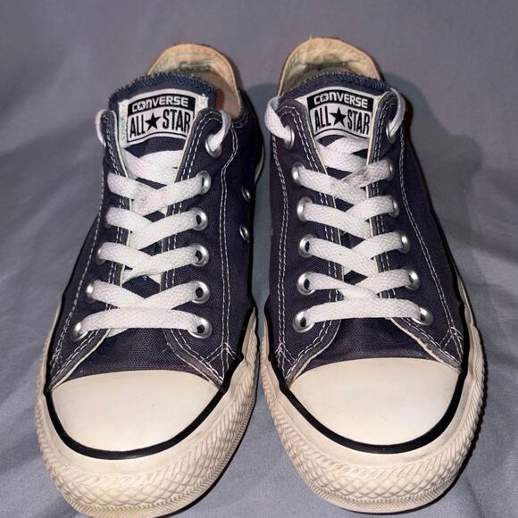 Converse Chuck Taylor All Star Low Top Sneakers Navy Blue Canvas Size 7 Unisex - Picture 1 of 8